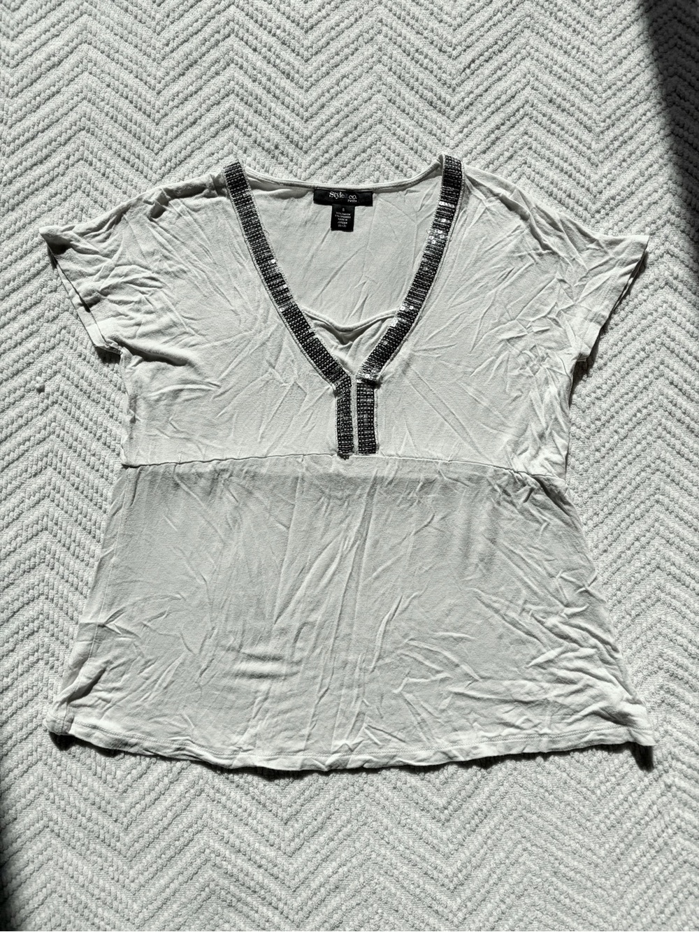 🩶 Embellished White V-Neck Top